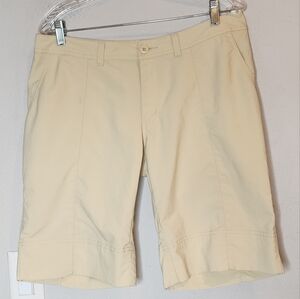 Patagonia 10" cream nylon polyester shorts. Women's Size 10.